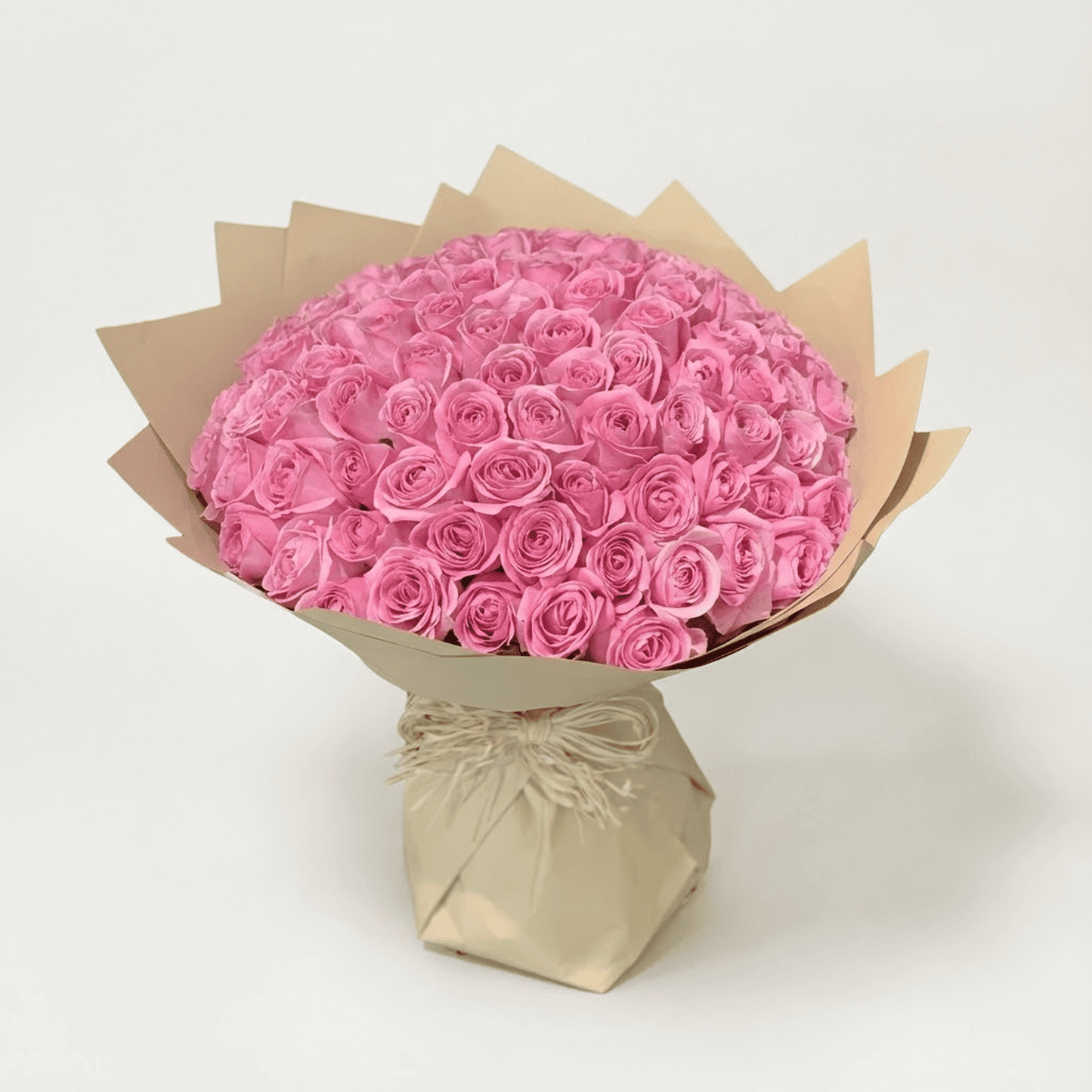 Premium hand-tied bouquet of pink roses for flower delivery in Kuwait