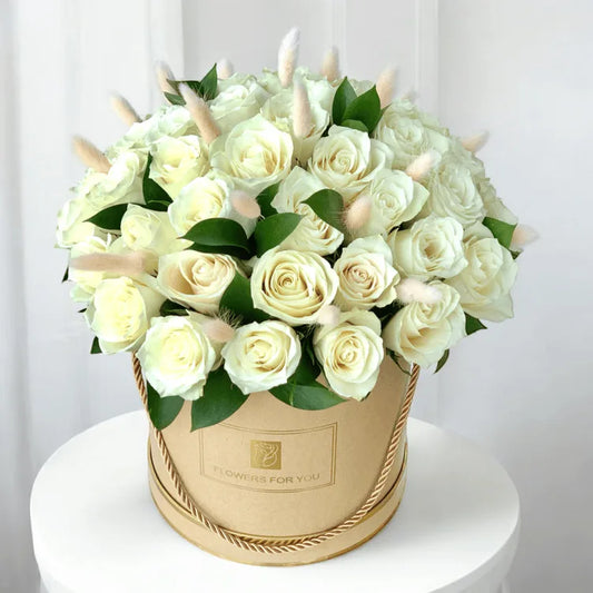 White Roses Hat Box