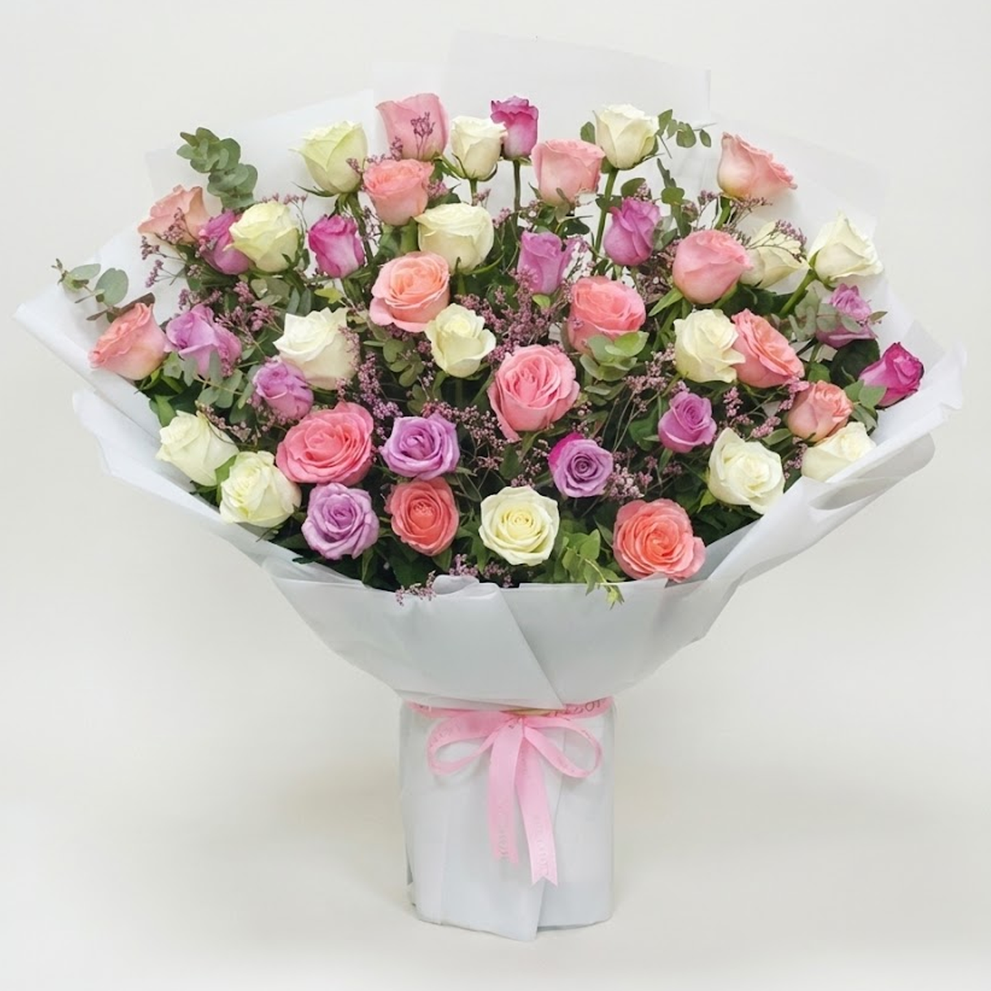 Pastel mixed rose bouquet with 50 fresh roses for flower delivery in Kuwait
