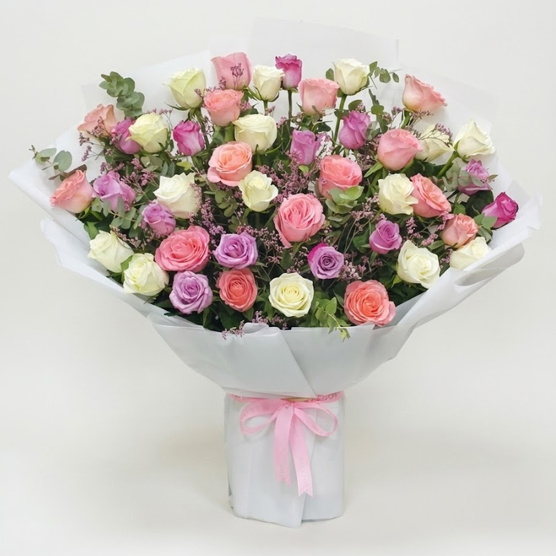 Pastel mixed rose bouquet with 50 fresh roses for flower delivery in Kuwait