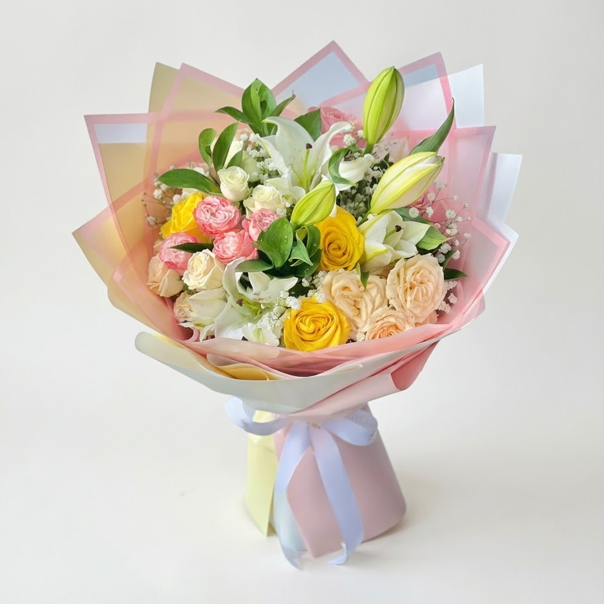 Pastel rose and lily bouquet with 20 stems for flower delivery in Kuwait